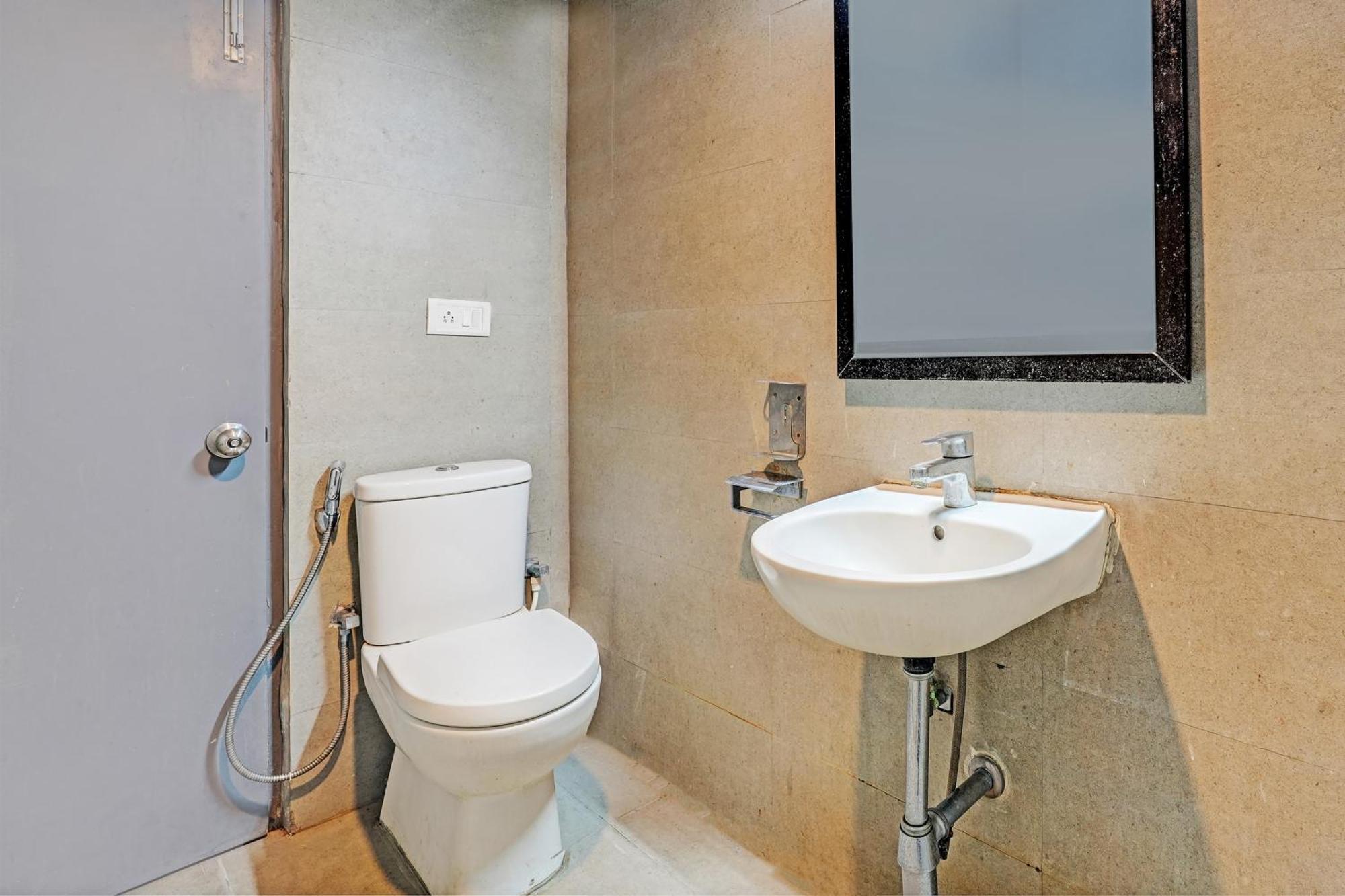 Super Townhouse Ramamurthy Nagar Formerly Navya International Bangalore Exterior photo